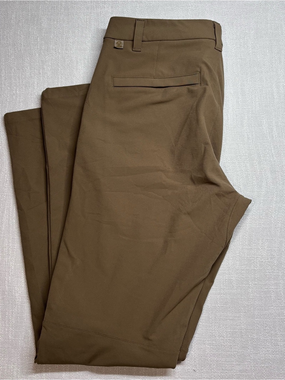 Lululemon Men's Commission Pant Classic Fit 32" Inseam - Khaki / Green